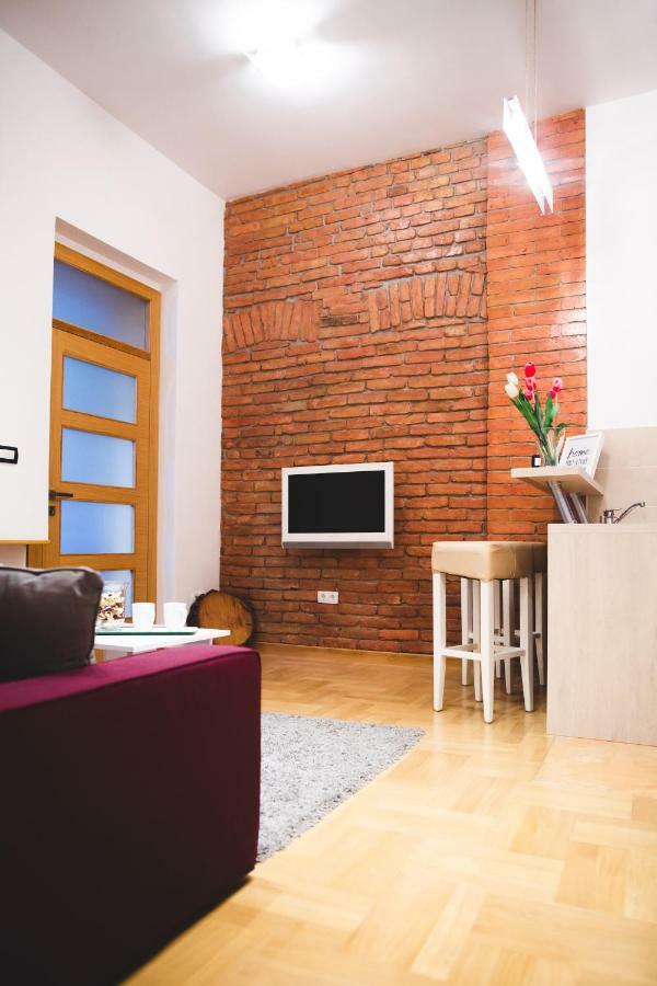 Clyra Apartment City Centar ซาเกร็บ ภายนอก รูปภาพ